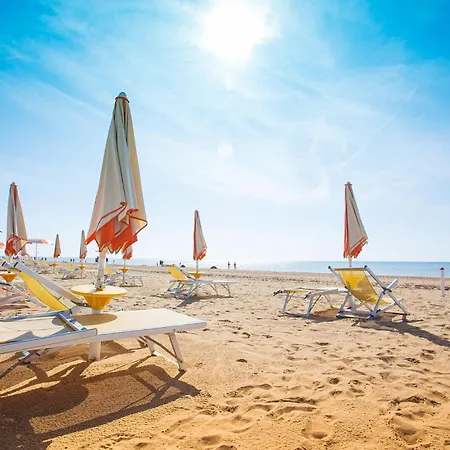 Great Flat In A With Pool Lejlighed Bibione